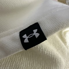 Under Armour Men’s Medium Shirt White Short Sleeve Stylish Trendy Sweat Shirt