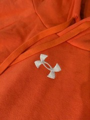 New With Tag Men’s Medium Coral/Orange Drawstring Pocketed Under Armour Hoodie