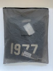 Fear of God Essentials 1977 Crewneck Iron Grey Black SS22 – Size X-Small (XS)