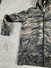 NWOT Men’s Full Zip Camo Hoodie Size XL Slim