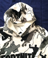 Fortnite Mens XL One Size Pullover Hoody Graphic Print Gamer Husk Monster