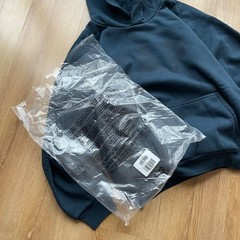 YZY Yeezy Gap by Balenciaga Dove Hoodie Oversized Shrunken Size M
