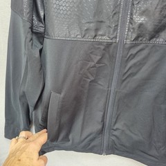 Under Armour Loose Jacket Men M All Seasons Embossed Loose Training Hoodie Black