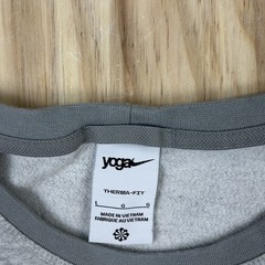 Nike Yoga Sweatshirt MenL Gray Therma Fit Crew Neck Dri Fit Pullover DM8137-050