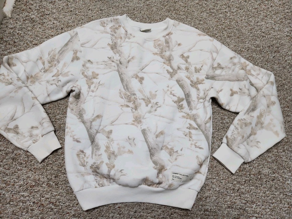 Comfrt White Oak Camo Crewneck Sweatshirt Small