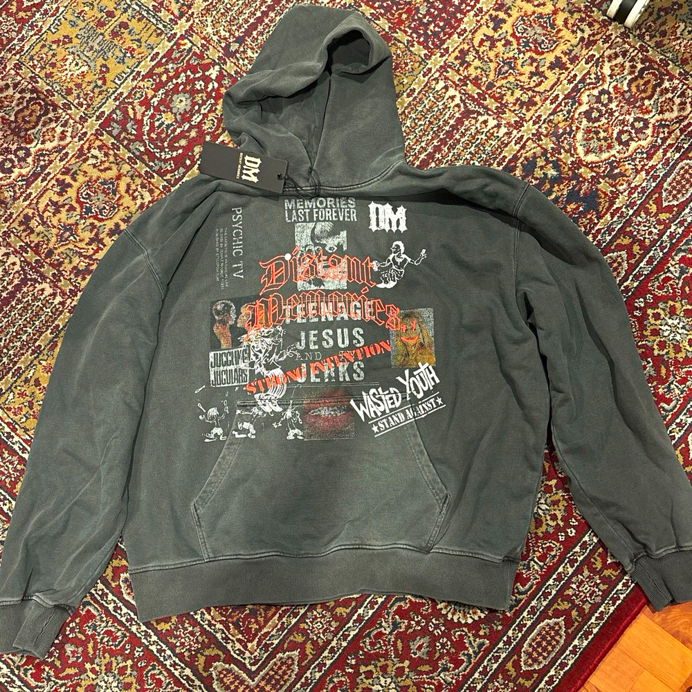 Distant Memories Graphic XL Gray Fleece Heavyweight Pullover Hoodie w/ Pockets