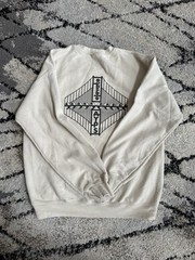 Gildan Heavy Blend Men’s M Beige Crewneck Graphic Fleece Sweatshirt