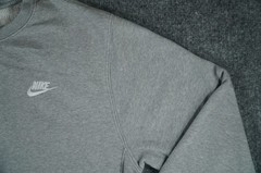 Nike Sweatshirt Mens Small Gray Club Fleece Crewneck Pullover Swoosh Logo BV2662