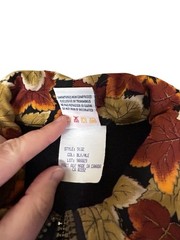 VINTAGE Cityscape Sweater Size Large Zip Maple Leaf Fall Autumn Sweatshirt